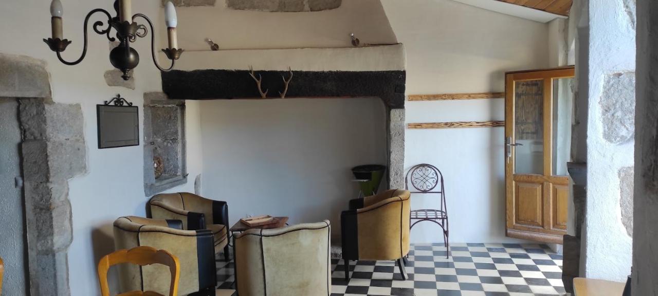 Maison Pierre Et Voute Au Coeur Du Village Balazuc Bagian luar foto