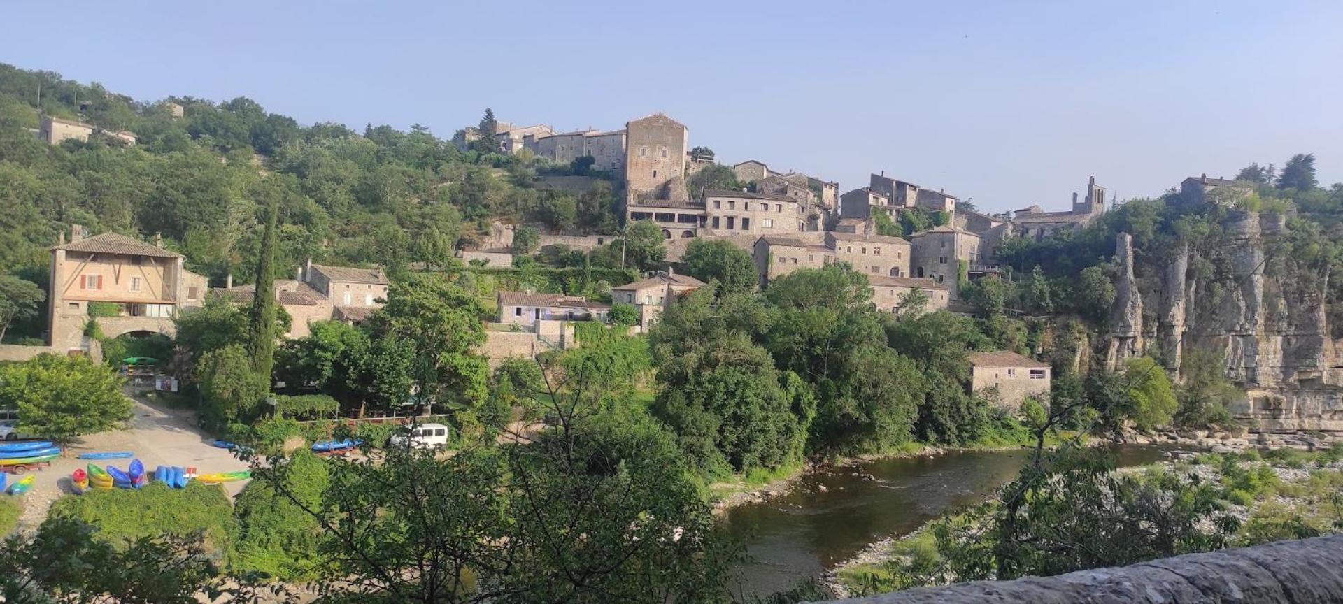 Maison Pierre Et Voute Au Coeur Du Village Balazuc Bagian luar foto