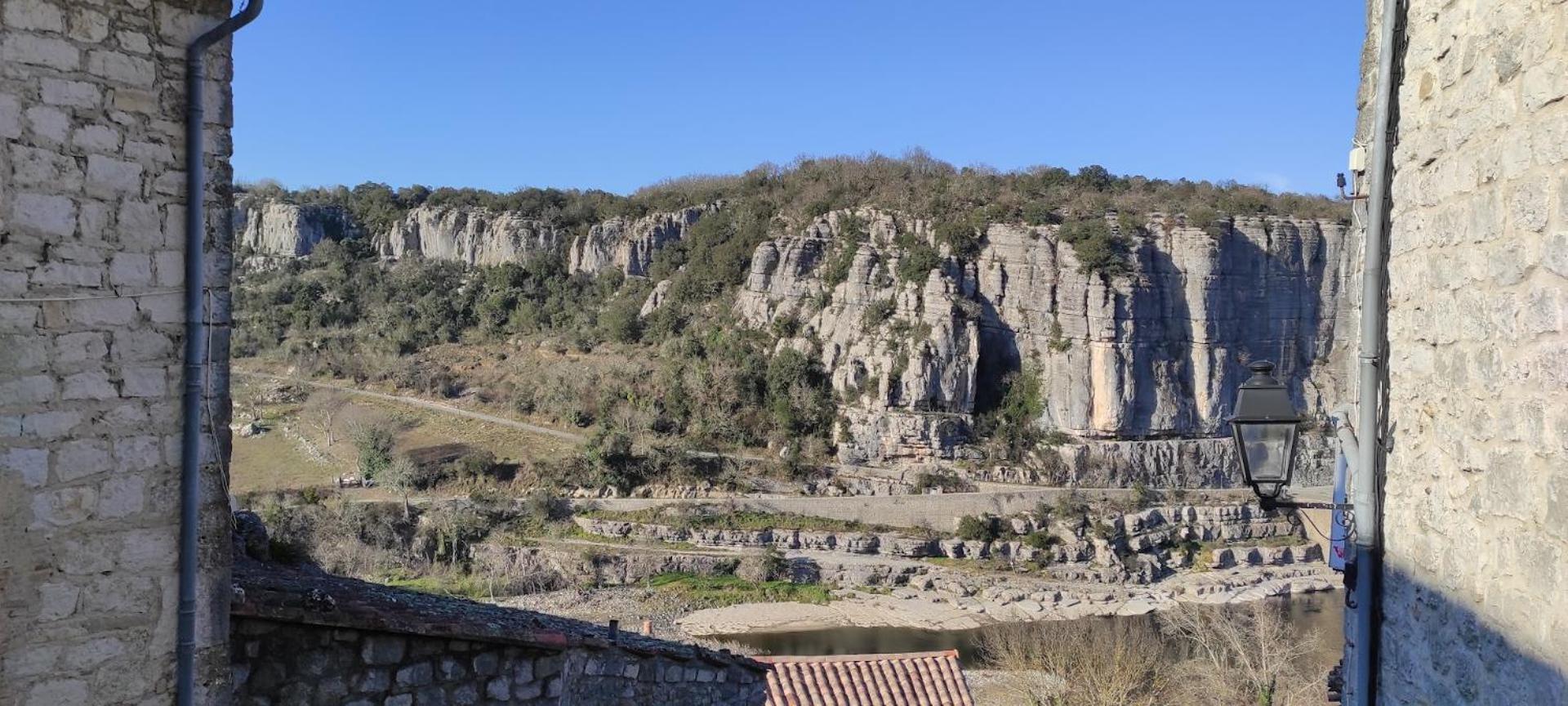 Maison Pierre Et Voute Au Coeur Du Village Balazuc Bagian luar foto