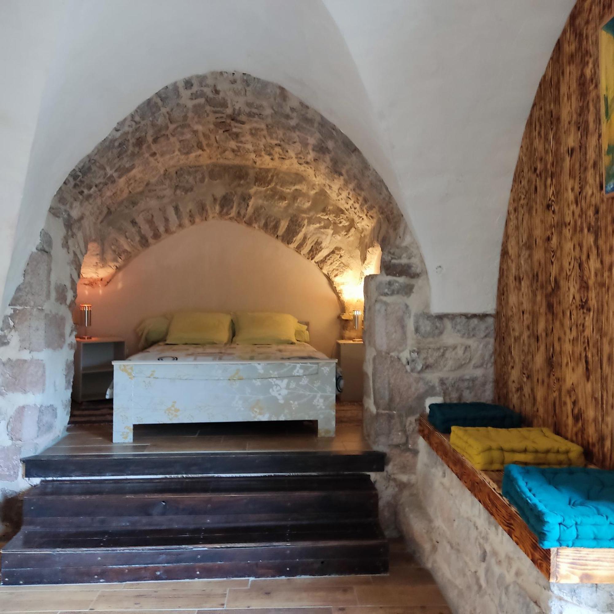 Maison Pierre Et Voute Au Coeur Du Village Balazuc Bagian luar foto